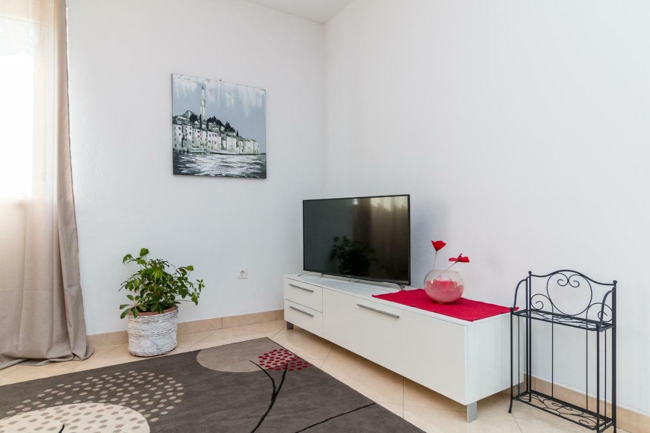 Apartment Jurasin Kaštela Kültér fotó