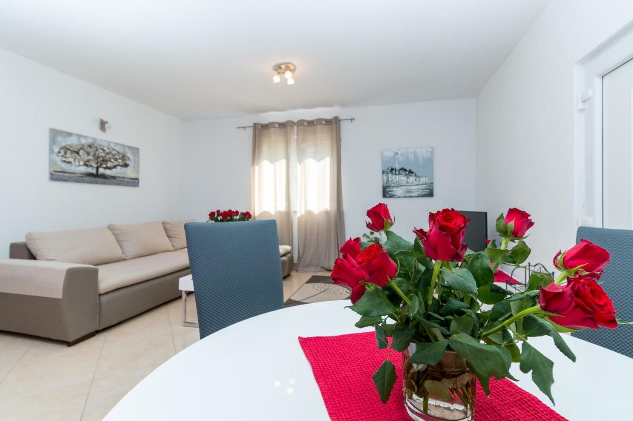 Apartment Jurasin Kaštela Kültér fotó