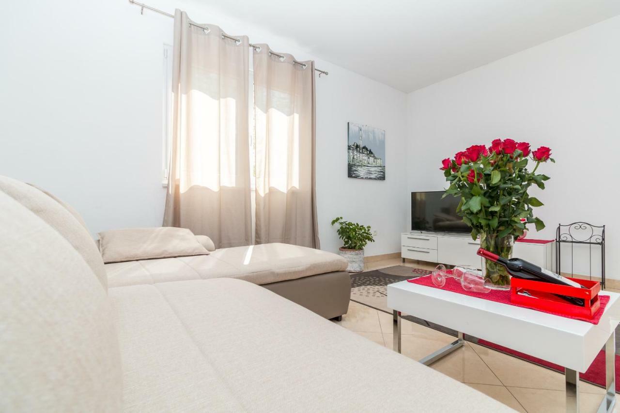Apartment Jurasin Kaštela Kültér fotó